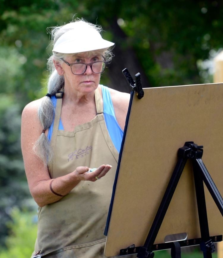 Picture of Robyn working